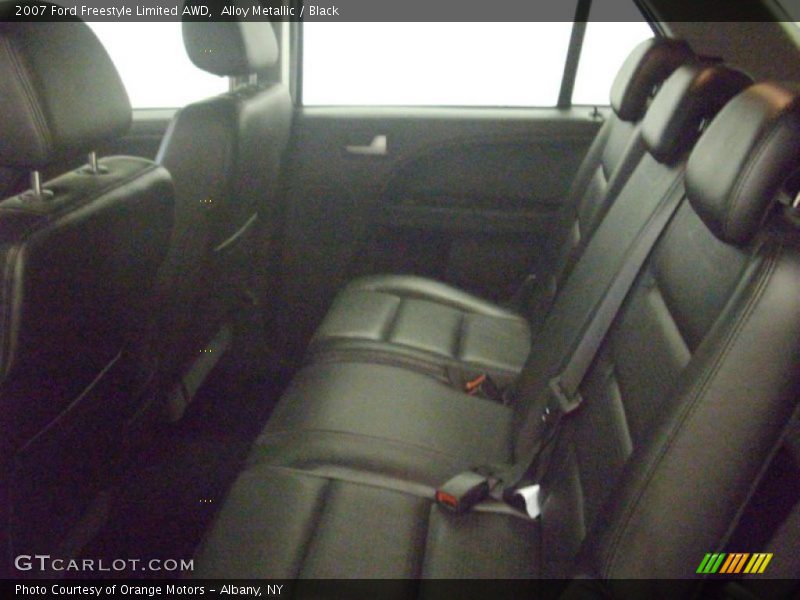 Alloy Metallic / Black 2007 Ford Freestyle Limited AWD