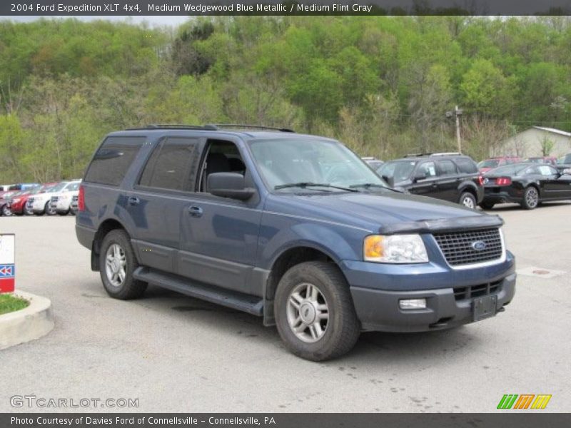 Medium Wedgewood Blue Metallic / Medium Flint Gray 2004 Ford Expedition XLT 4x4