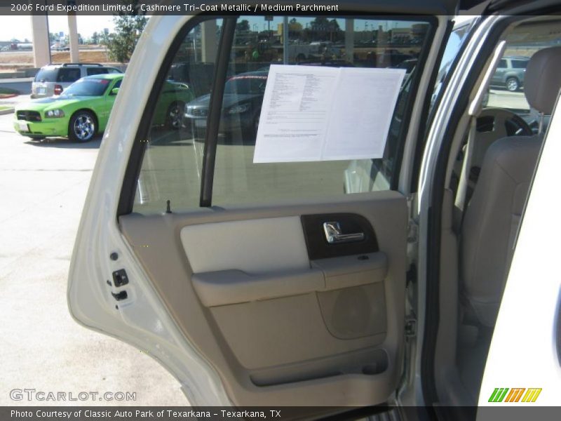 Cashmere Tri-Coat Metallic / Medium Parchment 2006 Ford Expedition Limited