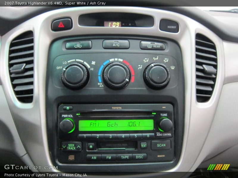 Super White / Ash Gray 2007 Toyota Highlander V6 4WD
