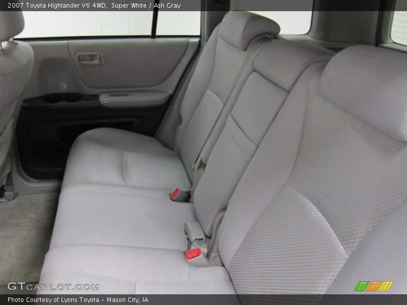 Super White / Ash Gray 2007 Toyota Highlander V6 4WD