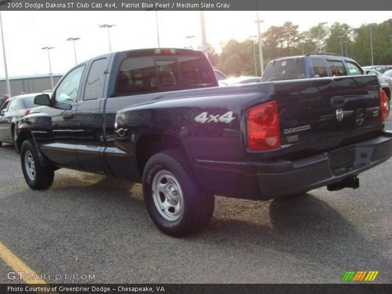 Patriot Blue Pearl / Medium Slate Gray 2005 Dodge Dakota ST Club Cab 4x4