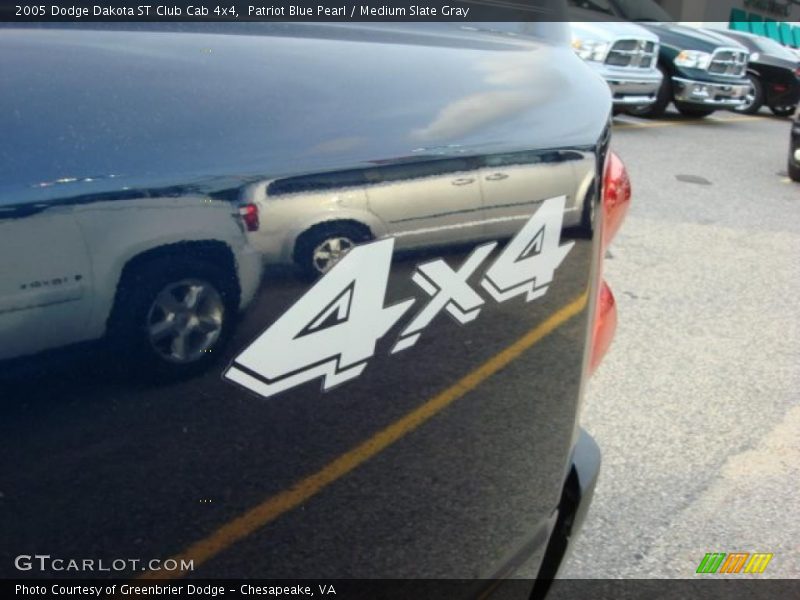 Patriot Blue Pearl / Medium Slate Gray 2005 Dodge Dakota ST Club Cab 4x4