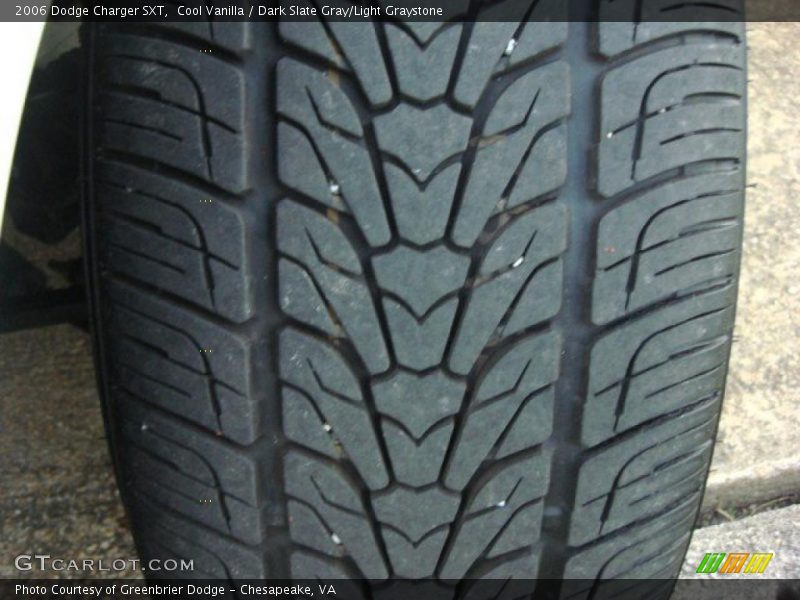 Cool Vanilla / Dark Slate Gray/Light Graystone 2006 Dodge Charger SXT