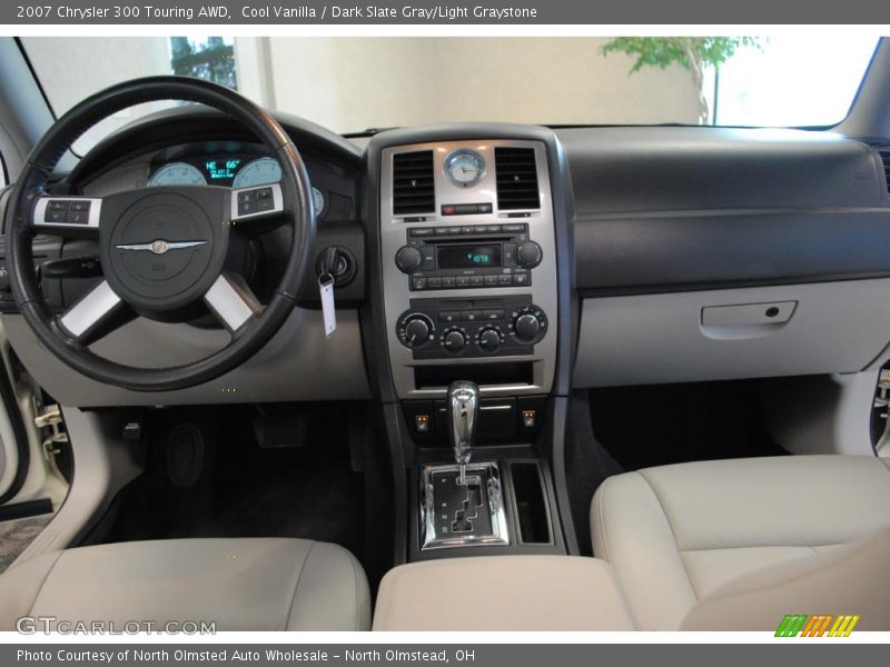 Dashboard of 2007 300 Touring AWD