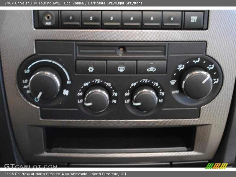 Controls of 2007 300 Touring AWD