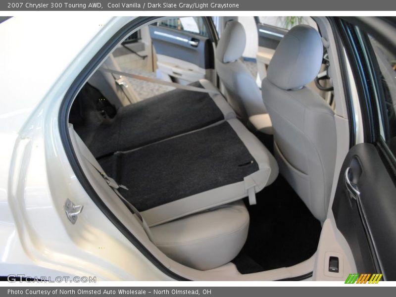 Cool Vanilla / Dark Slate Gray/Light Graystone 2007 Chrysler 300 Touring AWD