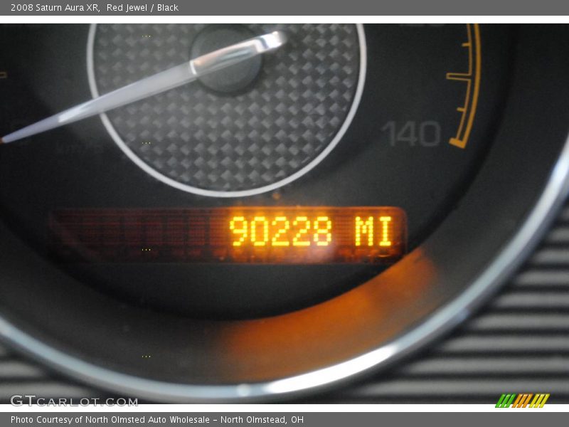 Red Jewel / Black 2008 Saturn Aura XR