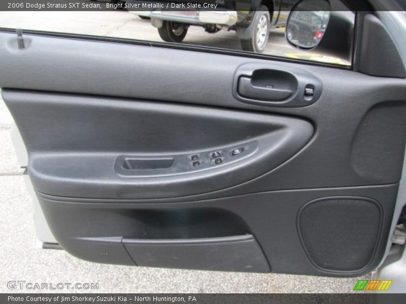 Bright Silver Metallic / Dark Slate Grey 2006 Dodge Stratus SXT Sedan