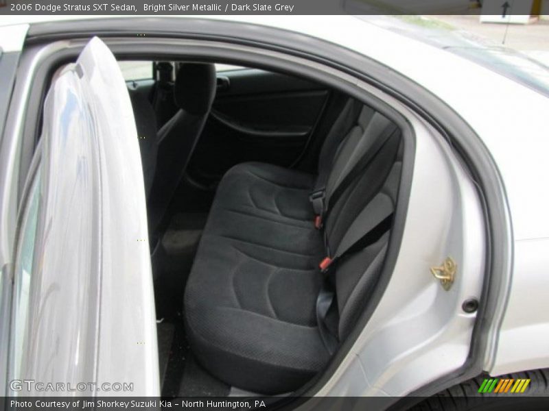 Bright Silver Metallic / Dark Slate Grey 2006 Dodge Stratus SXT Sedan