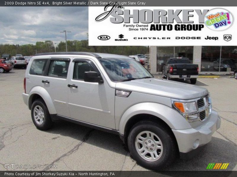 Bright Silver Metallic / Dark Slate Gray/Light Slate Gray 2009 Dodge Nitro SE 4x4