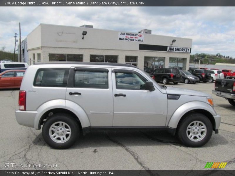 Bright Silver Metallic / Dark Slate Gray/Light Slate Gray 2009 Dodge Nitro SE 4x4