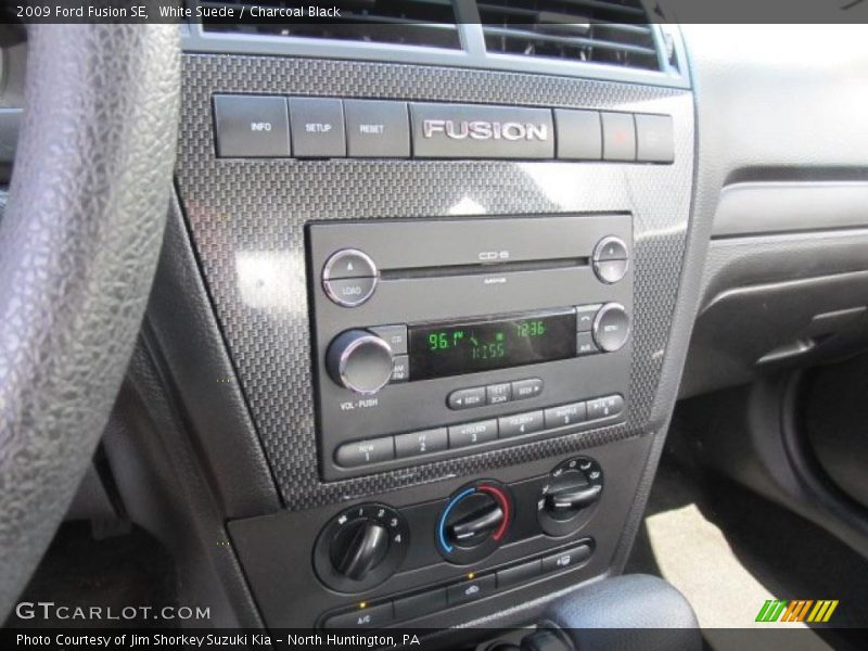 White Suede / Charcoal Black 2009 Ford Fusion SE