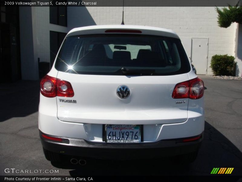 Candy White / Charcoal 2009 Volkswagen Tiguan S