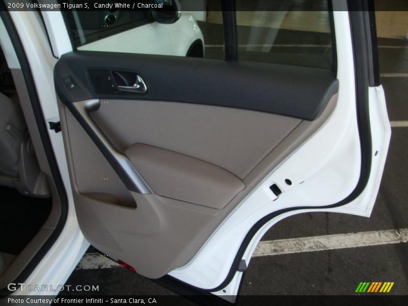 Candy White / Charcoal 2009 Volkswagen Tiguan S