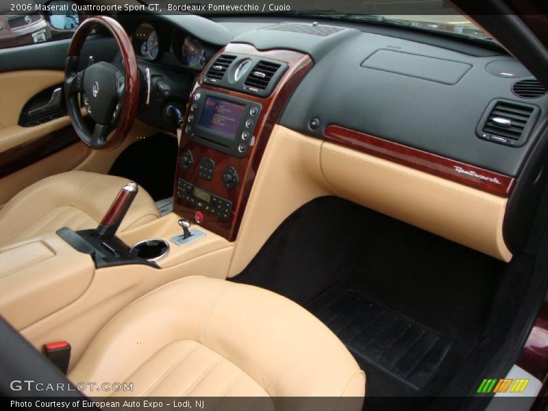 Bordeaux Pontevecchio / Cuoio 2006 Maserati Quattroporte Sport GT