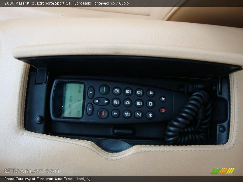 Bordeaux Pontevecchio / Cuoio 2006 Maserati Quattroporte Sport GT