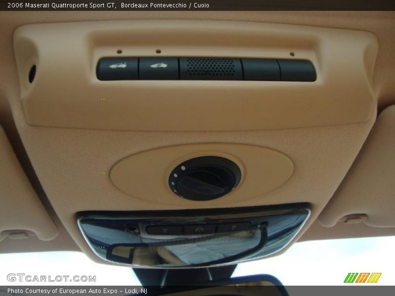 Bordeaux Pontevecchio / Cuoio 2006 Maserati Quattroporte Sport GT