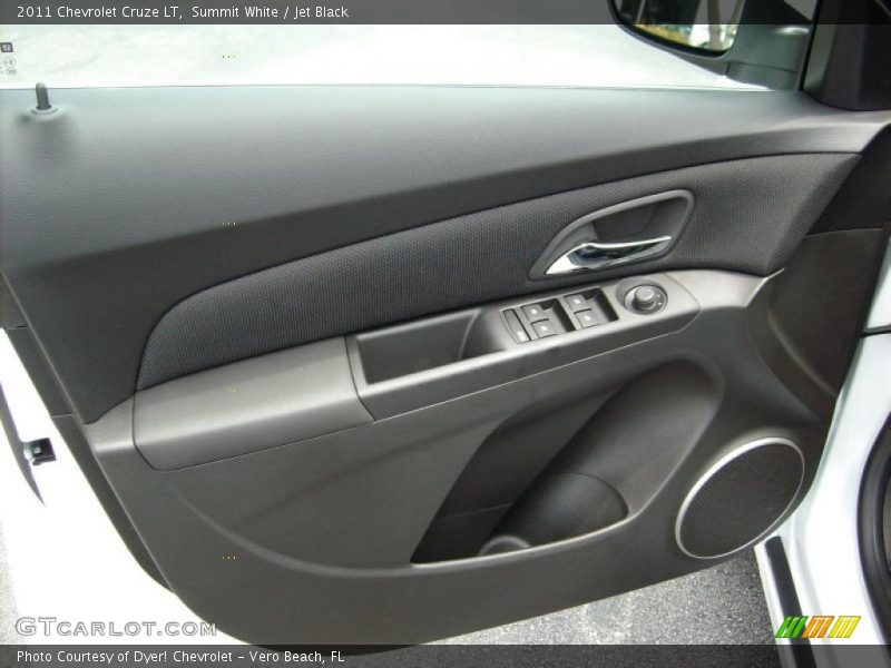 Summit White / Jet Black 2011 Chevrolet Cruze LT