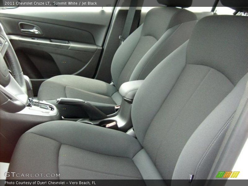 Summit White / Jet Black 2011 Chevrolet Cruze LT
