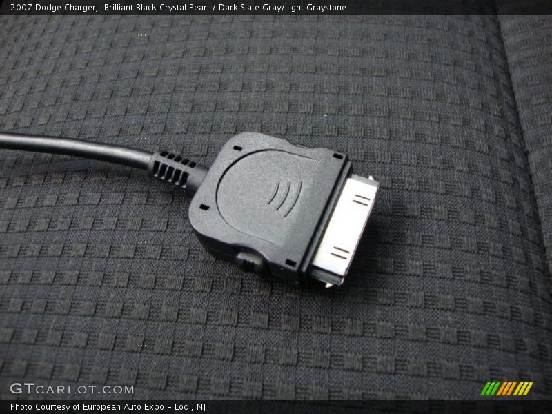 Brilliant Black Crystal Pearl / Dark Slate Gray/Light Graystone 2007 Dodge Charger