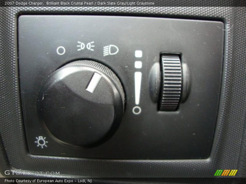 Brilliant Black Crystal Pearl / Dark Slate Gray/Light Graystone 2007 Dodge Charger