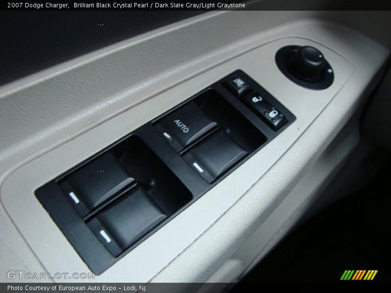 Brilliant Black Crystal Pearl / Dark Slate Gray/Light Graystone 2007 Dodge Charger