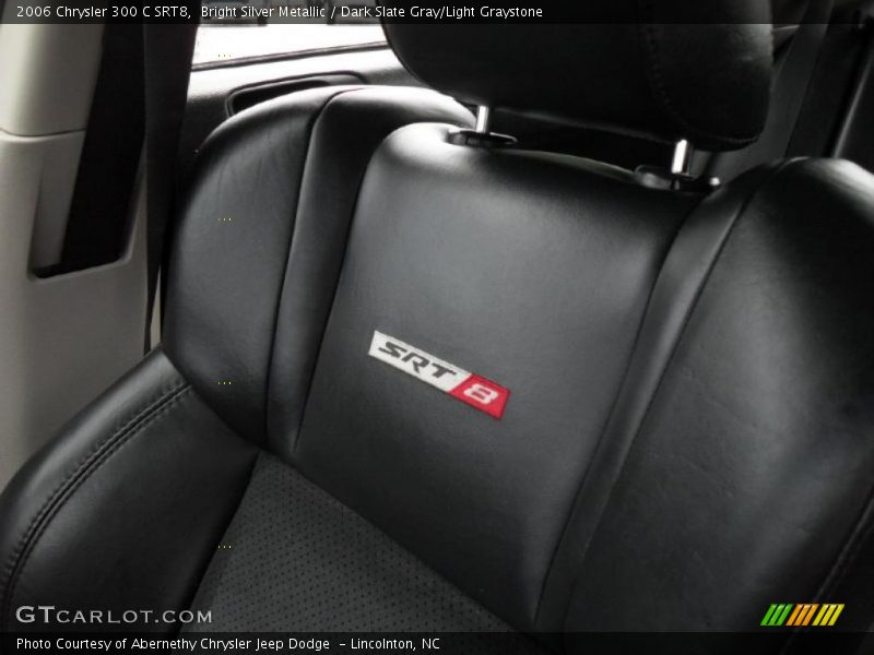  2006 300 C SRT8 Logo