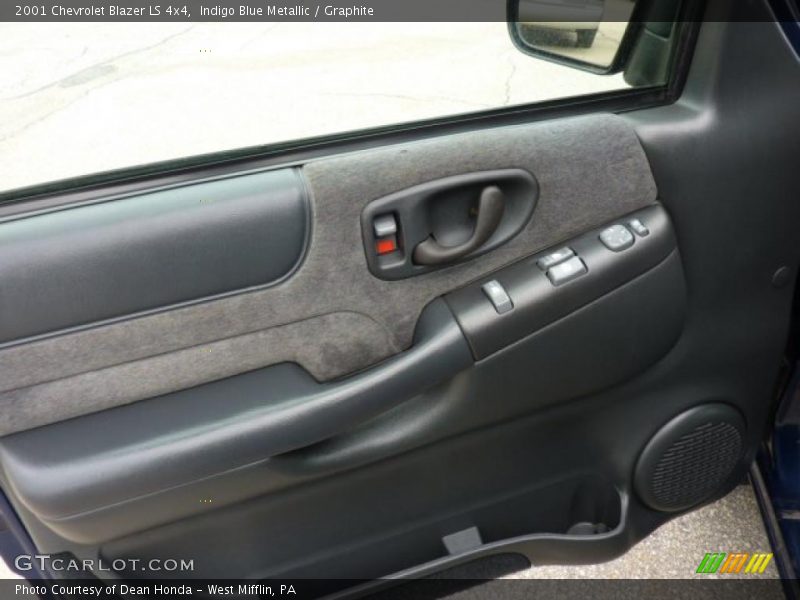Door Panel of 2001 Blazer LS 4x4