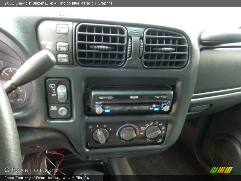 Indigo Blue Metallic / Graphite 2001 Chevrolet Blazer LS 4x4