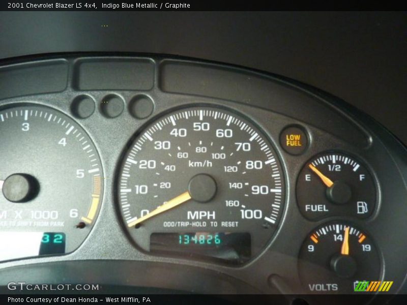 Indigo Blue Metallic / Graphite 2001 Chevrolet Blazer LS 4x4