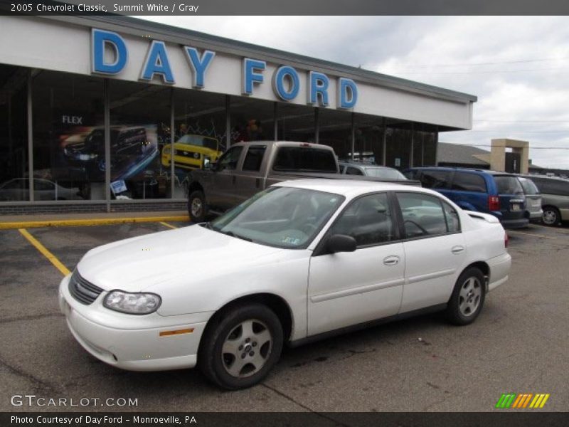 Summit White / Gray 2005 Chevrolet Classic