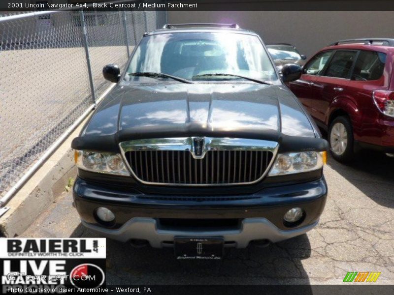 Black Clearcoat / Medium Parchment 2001 Lincoln Navigator 4x4