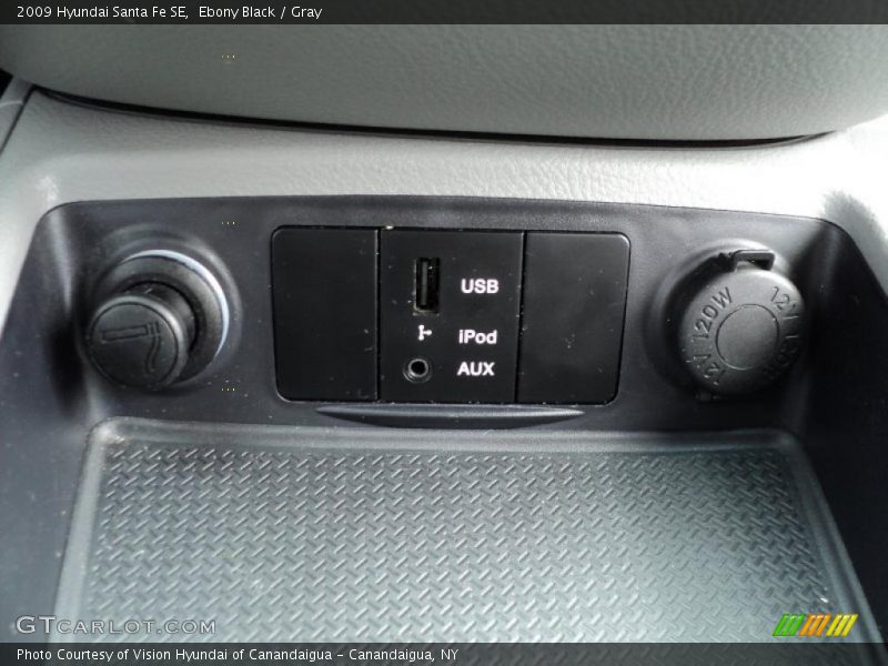 Ebony Black / Gray 2009 Hyundai Santa Fe SE