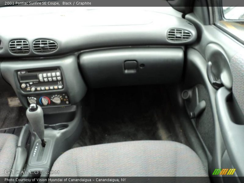 Black / Graphite 2001 Pontiac Sunfire SE Coupe