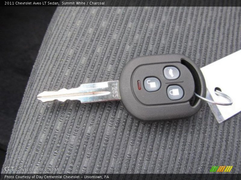 Summit White / Charcoal 2011 Chevrolet Aveo LT Sedan