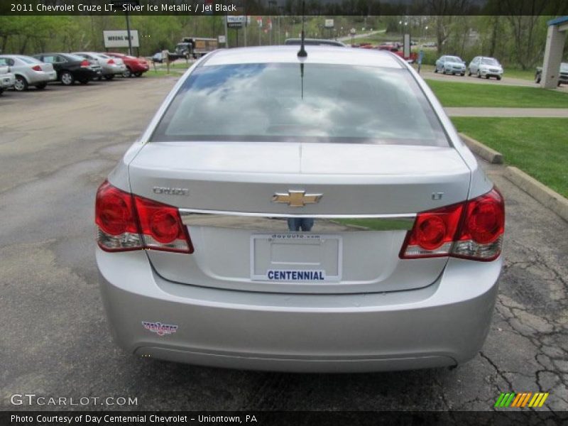 Silver Ice Metallic / Jet Black 2011 Chevrolet Cruze LT