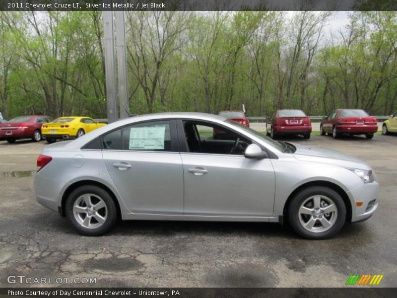 Silver Ice Metallic / Jet Black 2011 Chevrolet Cruze LT