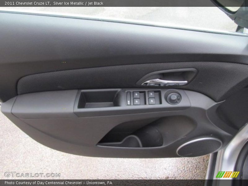 Silver Ice Metallic / Jet Black 2011 Chevrolet Cruze LT