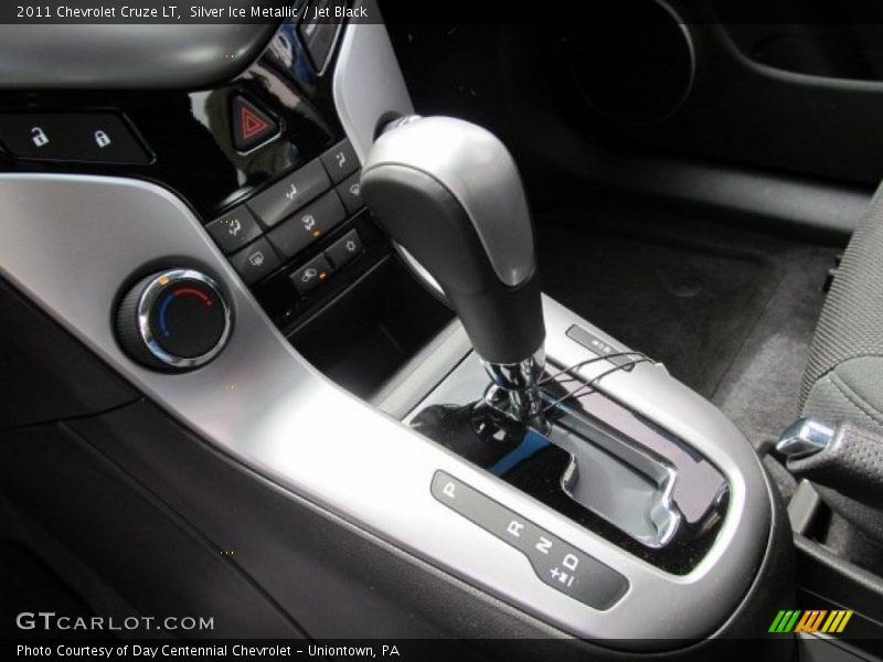 Silver Ice Metallic / Jet Black 2011 Chevrolet Cruze LT