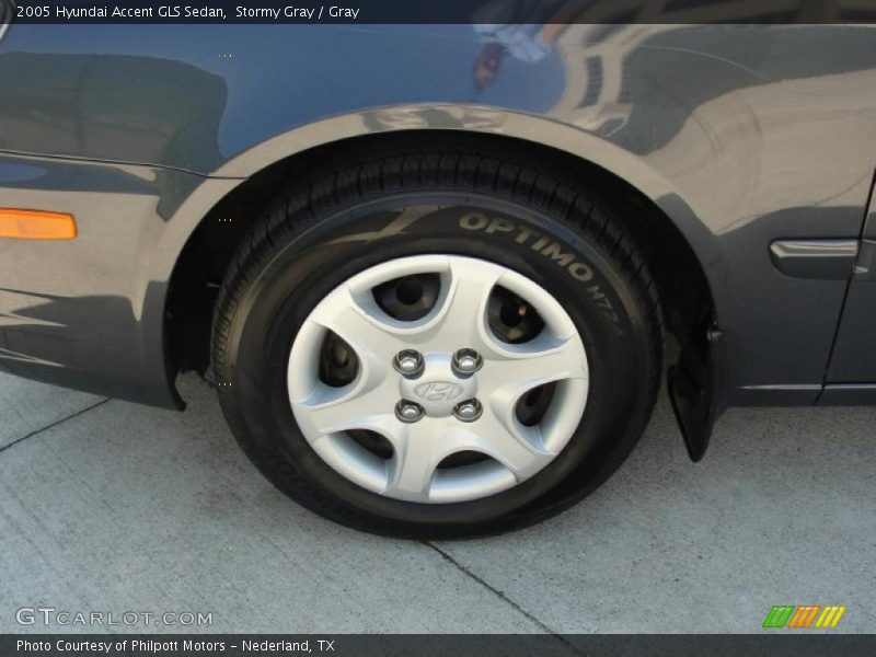 Stormy Gray / Gray 2005 Hyundai Accent GLS Sedan