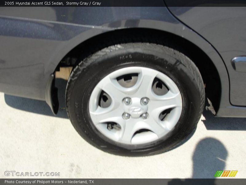 Stormy Gray / Gray 2005 Hyundai Accent GLS Sedan