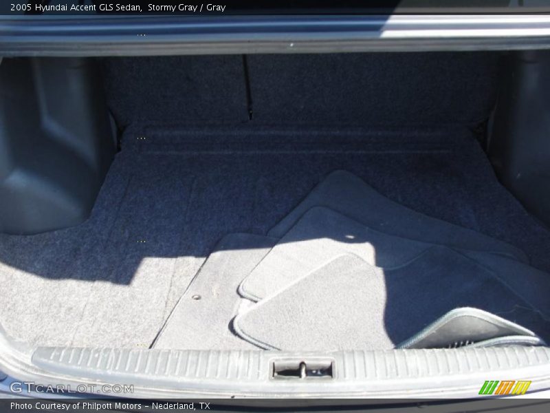 Stormy Gray / Gray 2005 Hyundai Accent GLS Sedan