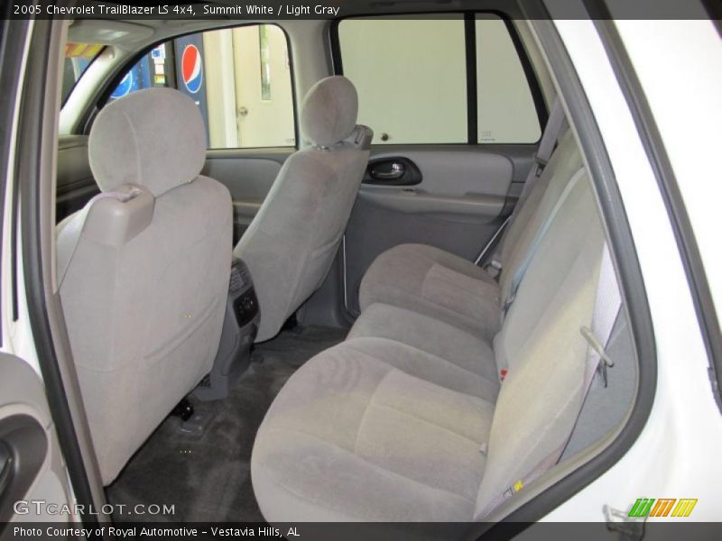 Summit White / Light Gray 2005 Chevrolet TrailBlazer LS 4x4
