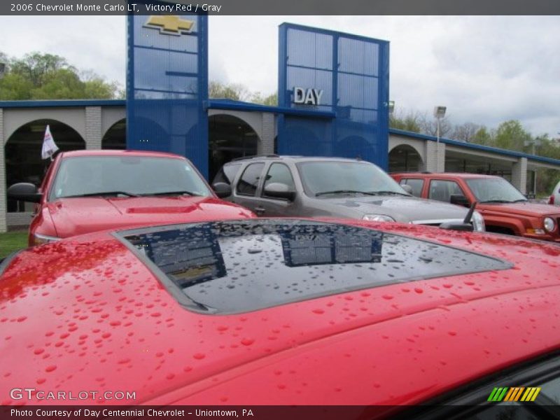 Victory Red / Gray 2006 Chevrolet Monte Carlo LT