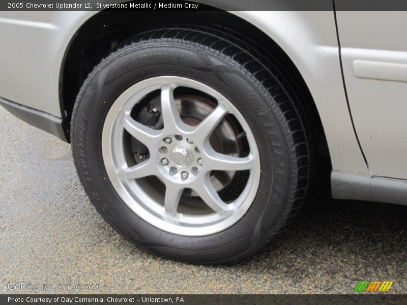 Silverstone Metallic / Medium Gray 2005 Chevrolet Uplander LS