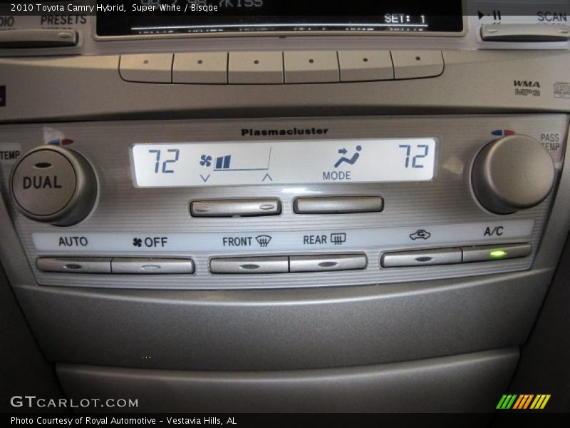 Controls of 2010 Camry Hybrid
