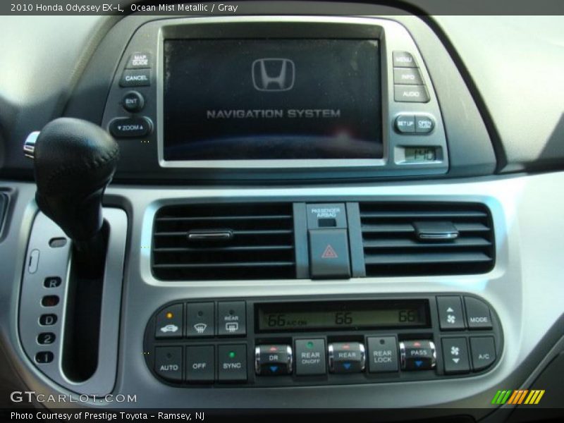 Ocean Mist Metallic / Gray 2010 Honda Odyssey EX-L