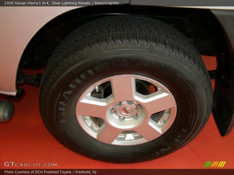 Silver Lightning Metallic / Steel/Graphite 2006 Nissan Xterra S 4x4