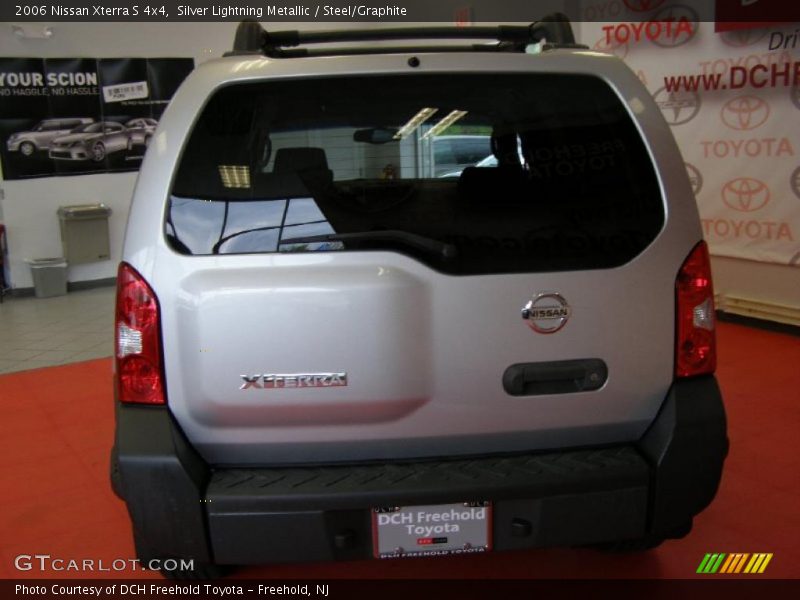 Silver Lightning Metallic / Steel/Graphite 2006 Nissan Xterra S 4x4
